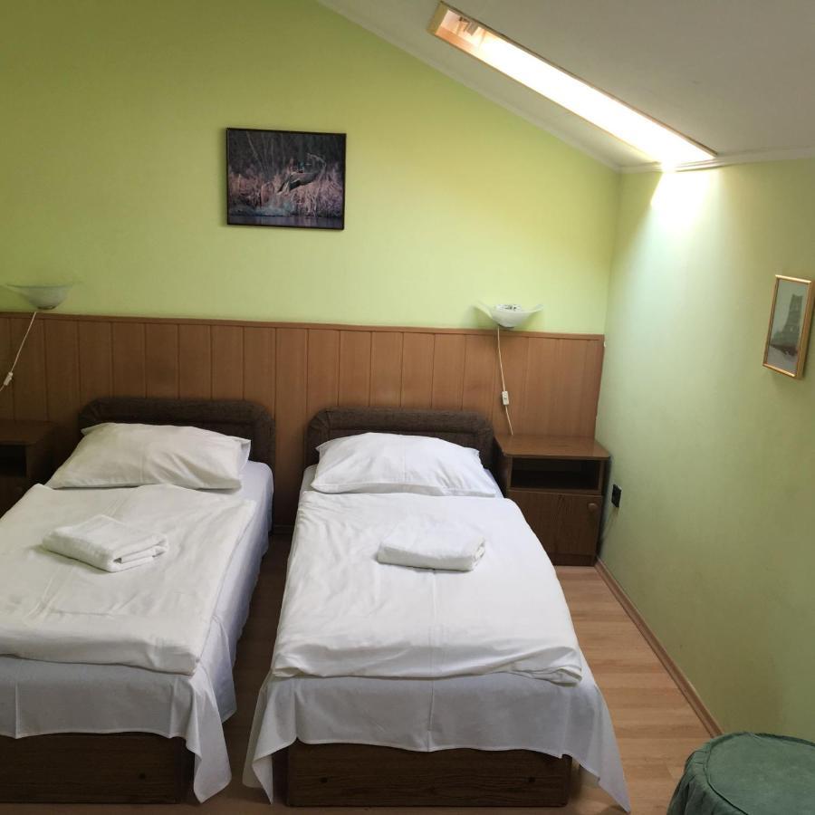 Bed and Breakfast Muskatli Panzio Győr Zewnętrze zdjęcie