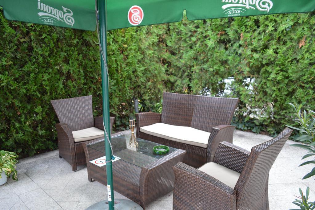 Bed and Breakfast Muskatli Panzio Győr Zewnętrze zdjęcie