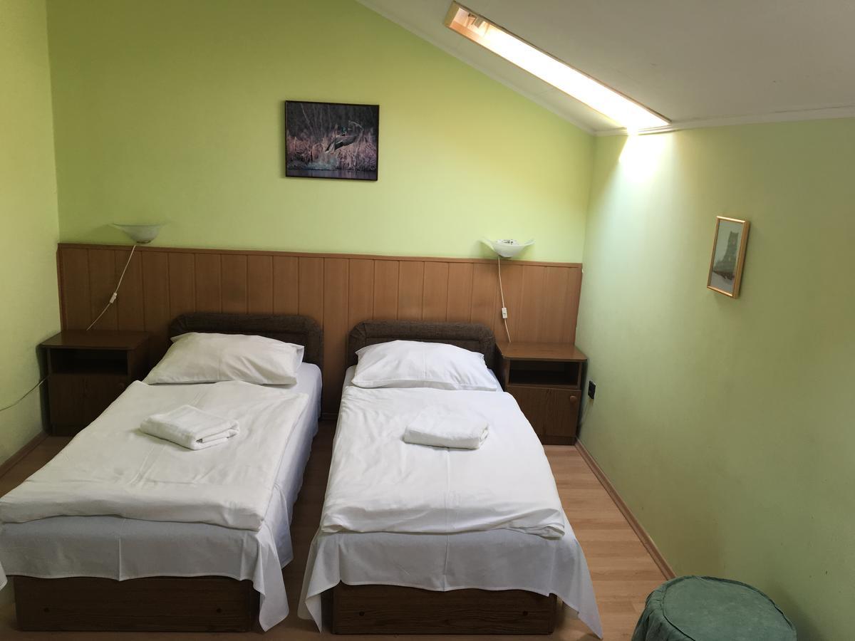 Bed and Breakfast Muskatli Panzio Győr Zewnętrze zdjęcie